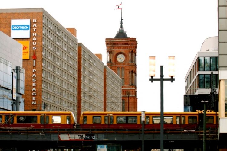 Все больше стран готовы принимать туристов с сертификатами вакцинации