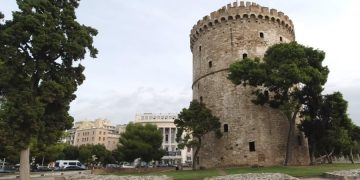 Греция передумала принимать всех туристов, как ранее