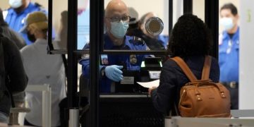 В аэропортах США обнаружили рекордное количество оружия