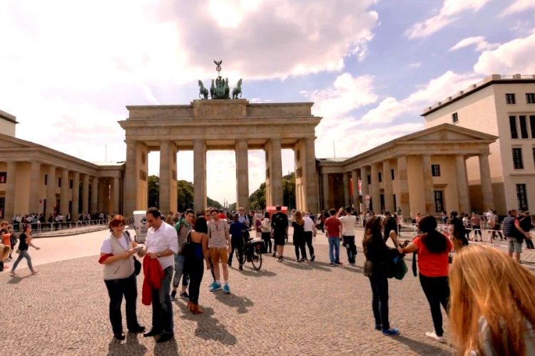 В ЕС не впустят туристов без паспорта вакцинации