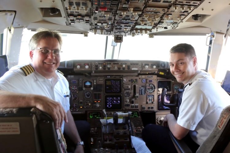 Гендиректор крупного перевозчика сообщил, что полностью уверен в вакцинах от Covid-19