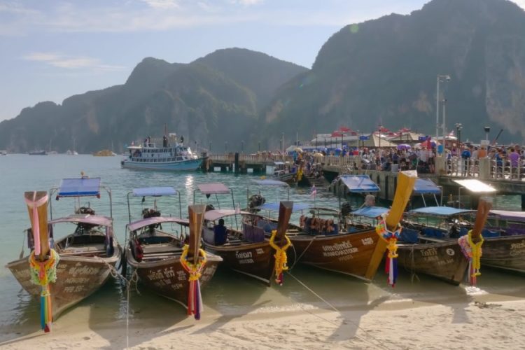 Таиланд разрешил россиянам находиться в стране дольше вне карантина