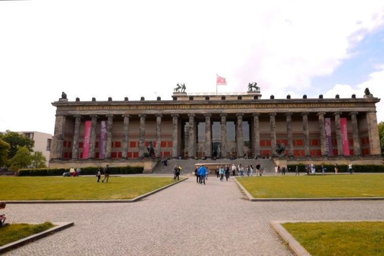 Туристы могут сильно пострадать от несовместимости сертификатов здоровья в разных странах