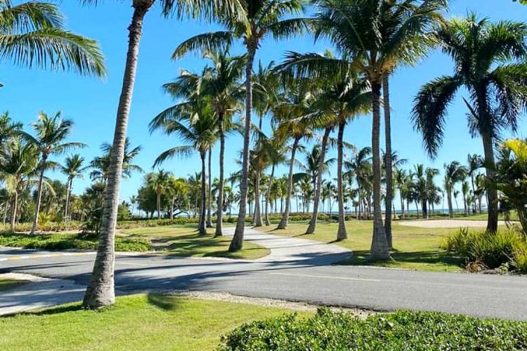 Таиланд начинает привлекать внимание туристов "гольф-карантином"