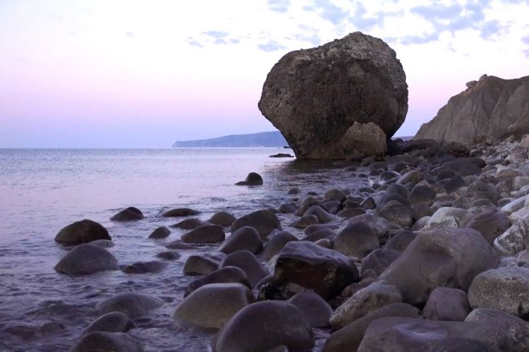 На курортах Крыма ждут лето в январе