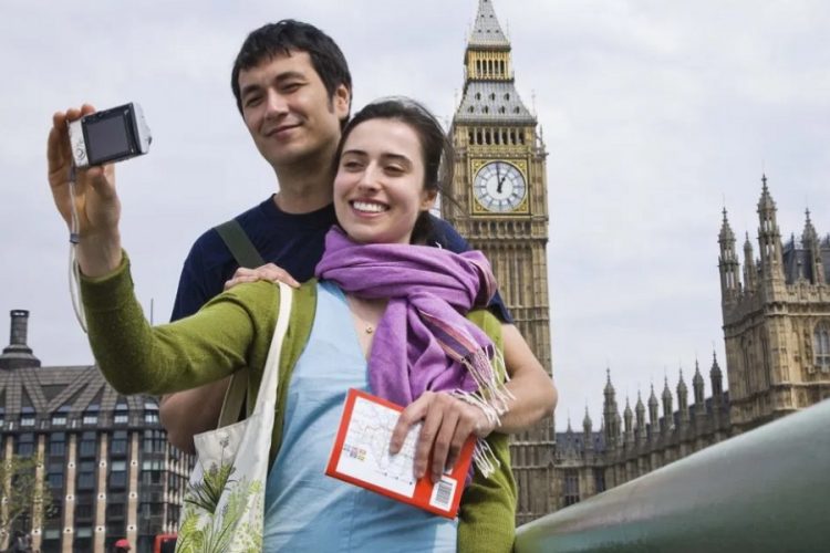 новость 01-02-2021 Британские туристы начали массово отказываться от туров на лето