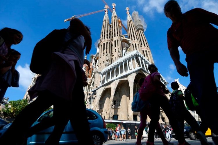 новость 18-02-2021 Предстоящий летний сезон в Испании будет без карантина