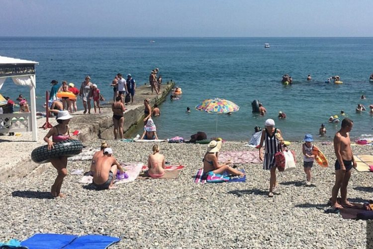 новость 23-02-2021 Туристический поток в Сочи в этом году превысит 4 миллиона