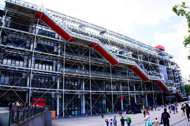 новость 01-02-2021 Популярная достопримечательность Парижа закроется на три года