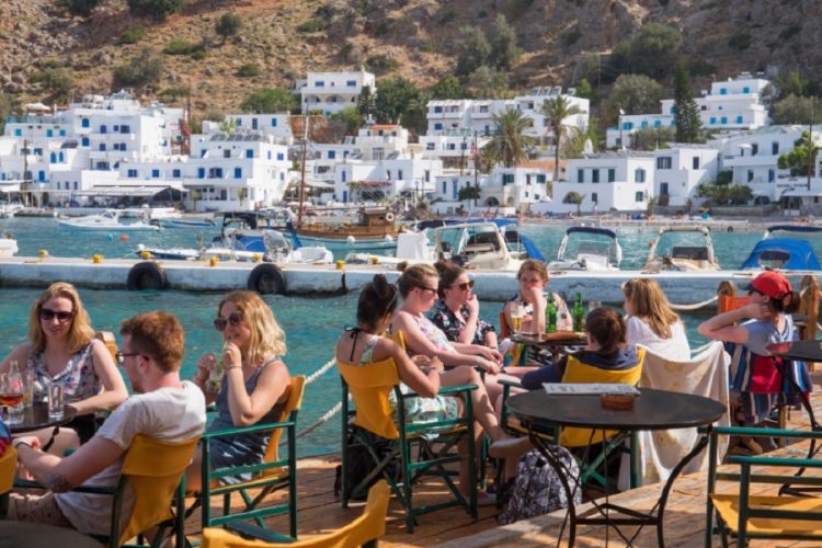 новость 18-02-2021 Греческие власти упростят въезд для российских туристов