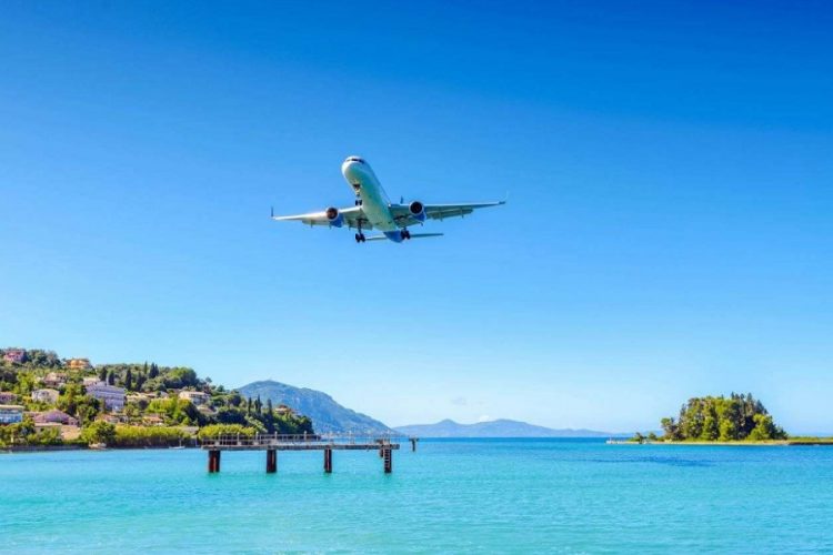 новость 09-02-2021 Улететь в Грецию в весенне-летний период можно за 15 тысяч рублей