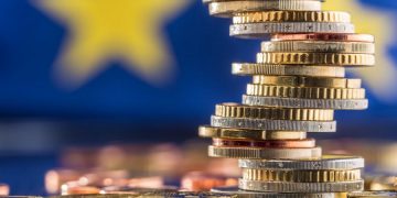 новость 24-02-2021 За период коронавирусной пандемии туристы накопили миллиарды евро