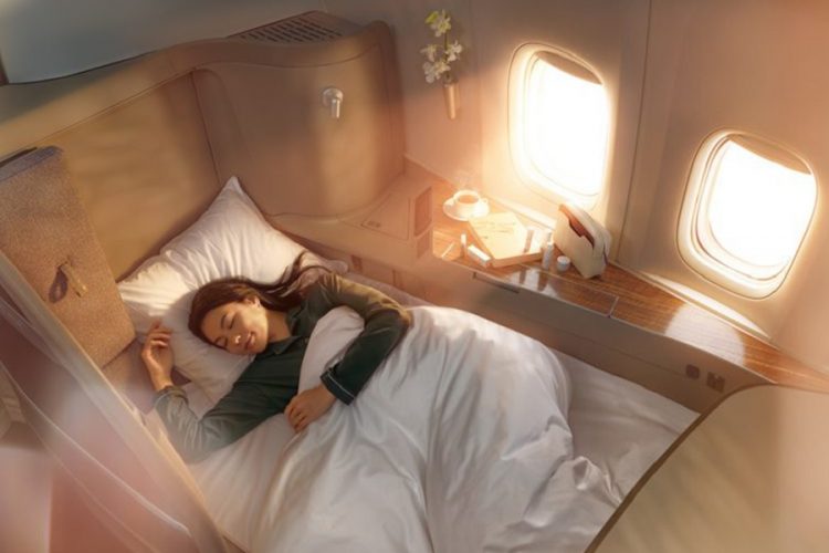 новость 11-02-2021 Cathay Pacific разрешила пассажирам бизнес-класса летать без масок