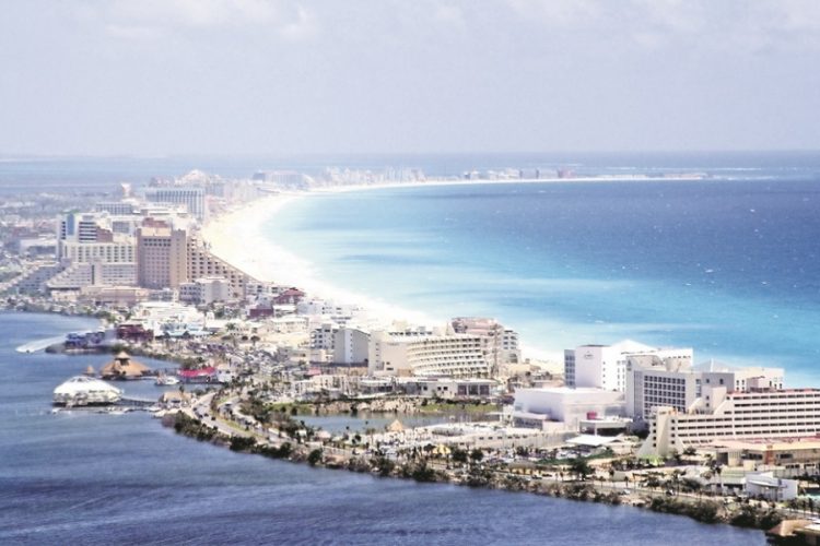 новость 22-02-2021 С сегодняшнего дня в Канкуне ослабят ограничения