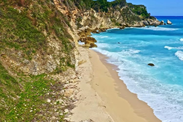 Любителей туризма приглашают на работу на Карибы