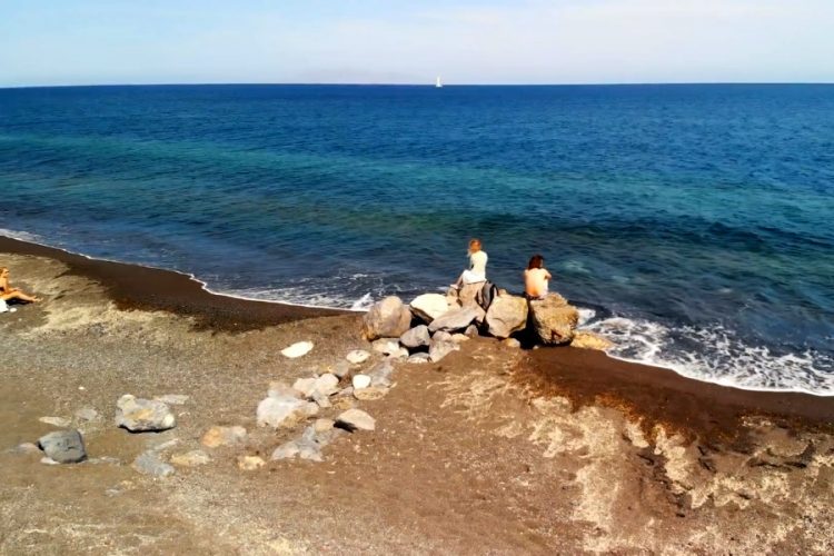 Больше греческих островов включили в списки безопасных