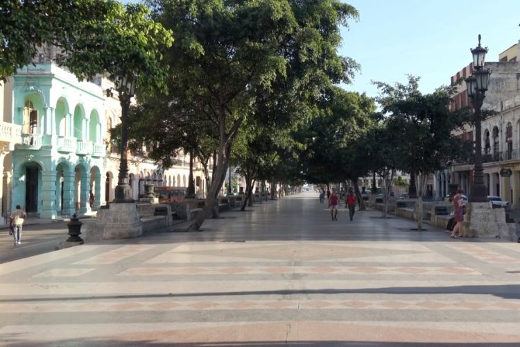 Куба обвиняет местных в ухудшении эпидобстановки