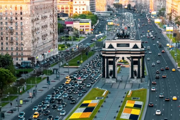 В Москве надеются в ближайшее время отменить все ограничения