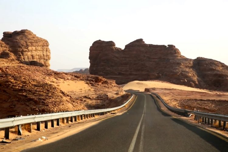 Саудовская Аравия признала иностранных туристов опасными