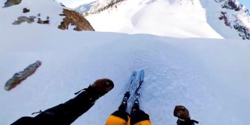 Немецкая полиция пыталась накрыть вечеринку, но участники сбежали на лыжах