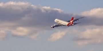 Qantas Airways не собирается начинать полеты до октября