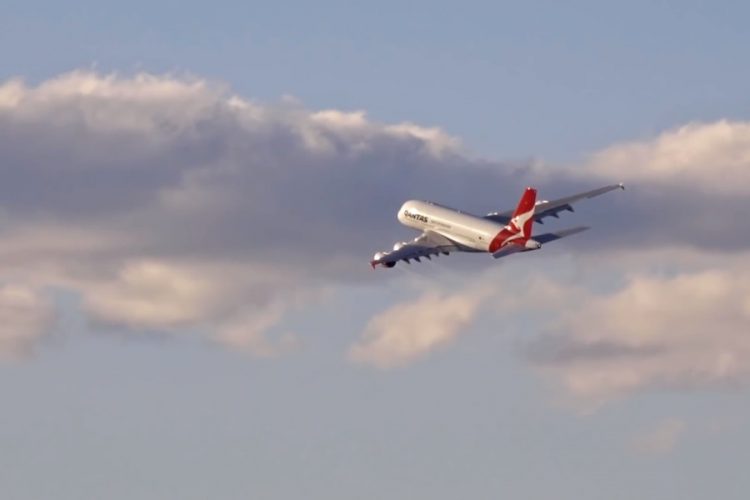 Qantas Airways не собирается начинать полеты до октября