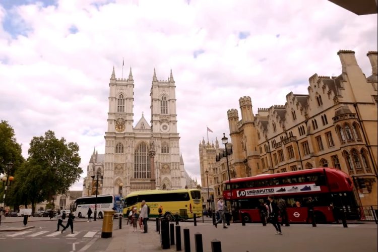 Великобритания озвучила официальную позицию о ковид-паспортах