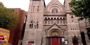 В какие страны впустят с прививкой вакциной Спутник V
