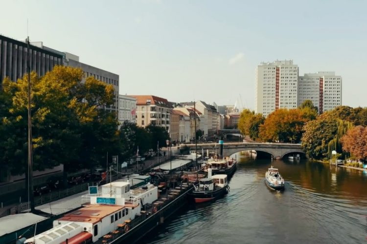 Ковидные паспорта помогут путешествовать, но не всем