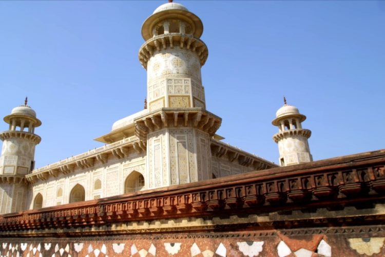 Индия откроется для россиян к лету