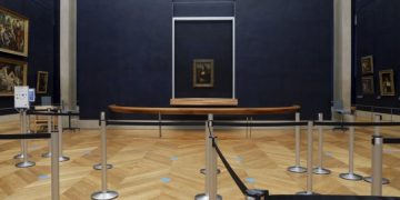 Лувр сообщил, что туристов бут приятно удивлять после открытия