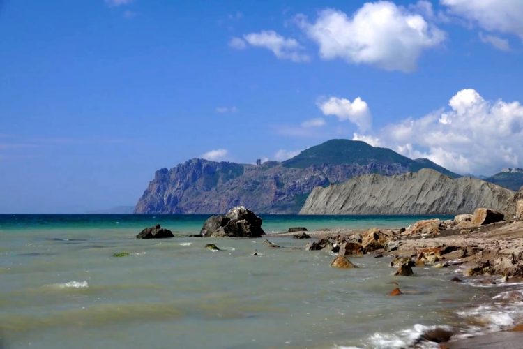 Половина купленных в Крым путевок пришлась на санатории