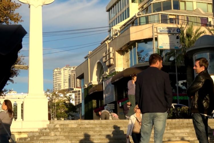 Международные туристы могут столкнуться с проблемами после полной вакцинации