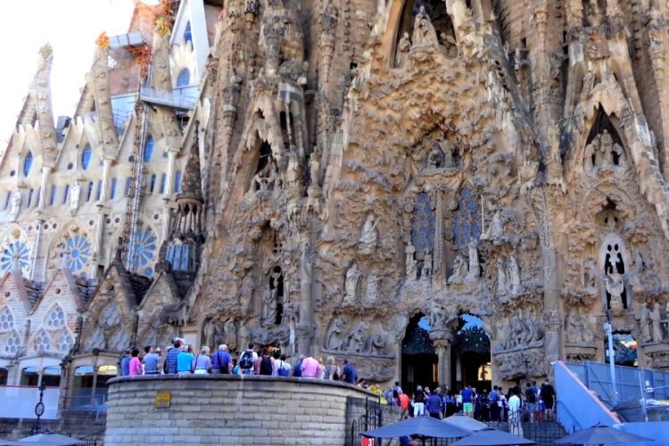 Более половины отелей Испании не работают и не факт, что начнут