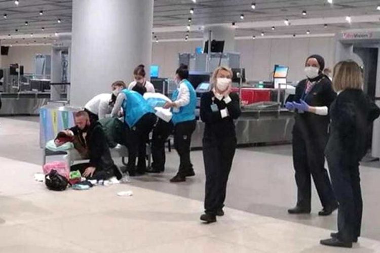 Персонал принимал роды в аэропорту Стамбула