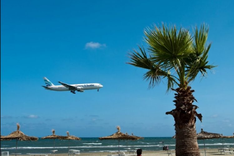 новость 01-03-2021 Кипр официально занес Россию в "серый" список