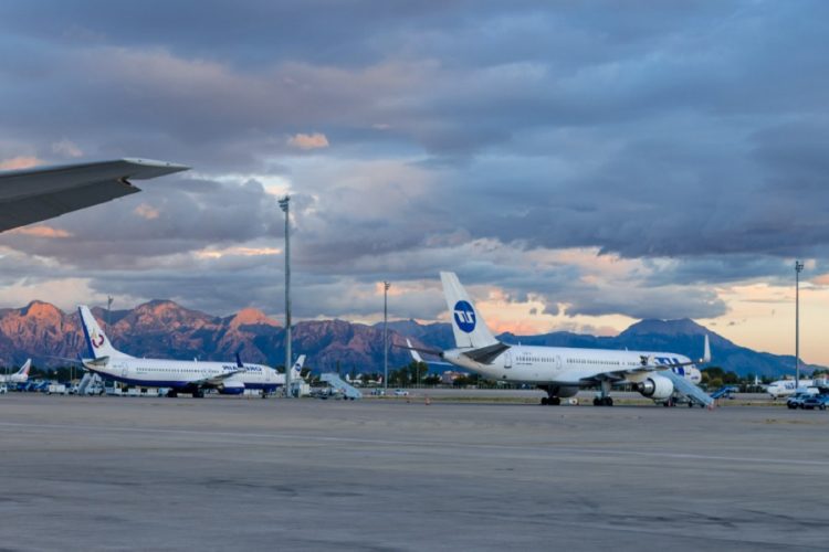 новость 10-03-2021 1/3 всех проданных в РФ авиабилетов за рубеж приходится на Турцию