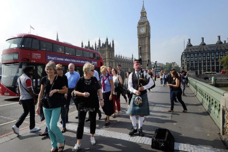 новость 15-03-2021 Министр транспорта Великобритании рекомендовал не торопиться с бронированиями