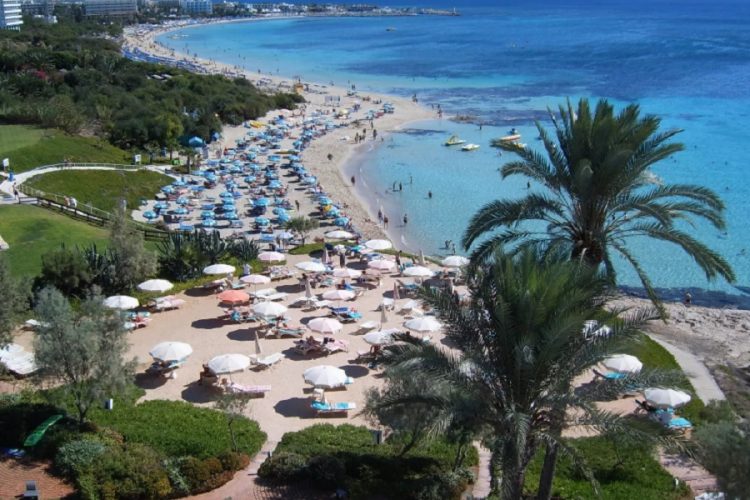 новость 21-03-2021 Кипр откроется для российских туристов 1 апреля