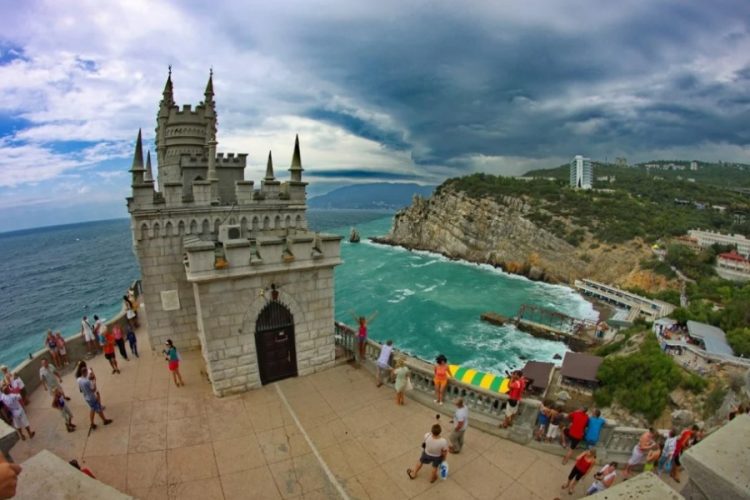 новость 24-03-2021 К 2025 году турпоток в Крым может увеличиться до 10 миллионов