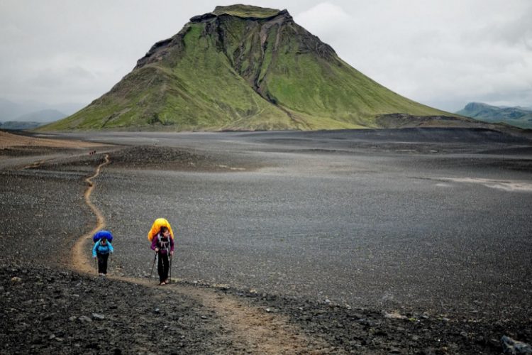 новость 18-03-2021 Исландия освободила привитых туристов от обязательного карантина