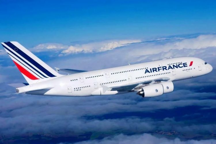новость 23-03-2021 Air France возобновляет полет по маршруту Санкт-Петербург - Париж