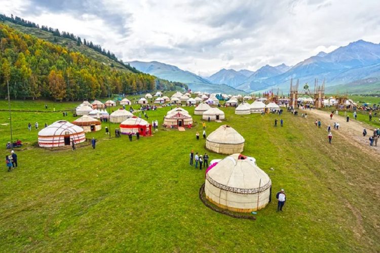 новость 09-03-2021 Российские туристы могут бронировать туры в Киргизию