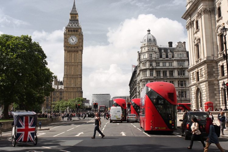 новость 25-03-2021 Власти Великобритании заговорили о снятии ограничений