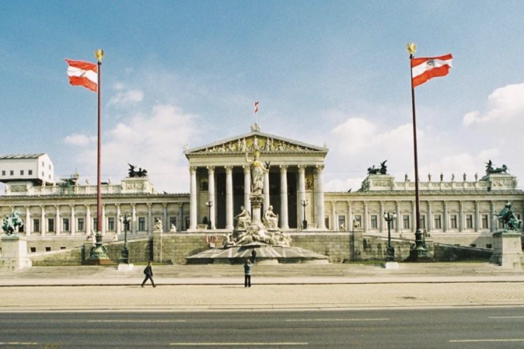 новость 15-03-2021 Австрия ужесточила условия въезда для туристов из Греции