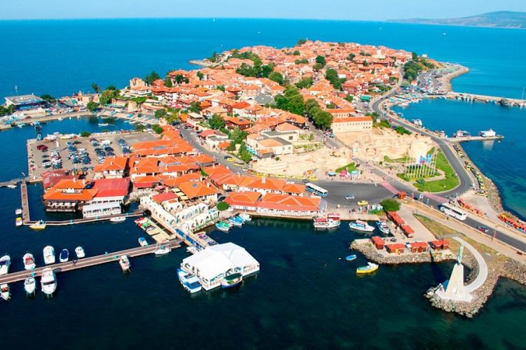 новость 02-03-2021 Представители туриндустрии Болгарии рассказали, когда ждут чартеры из РФ