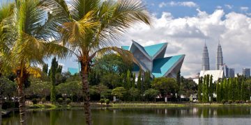 новость 18-03-2021 Малайзия откроется для международного туризма к концу лета