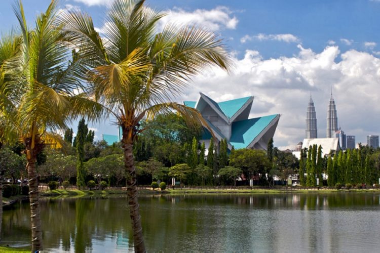 новость 18-03-2021 Малайзия откроется для международного туризма к концу лета