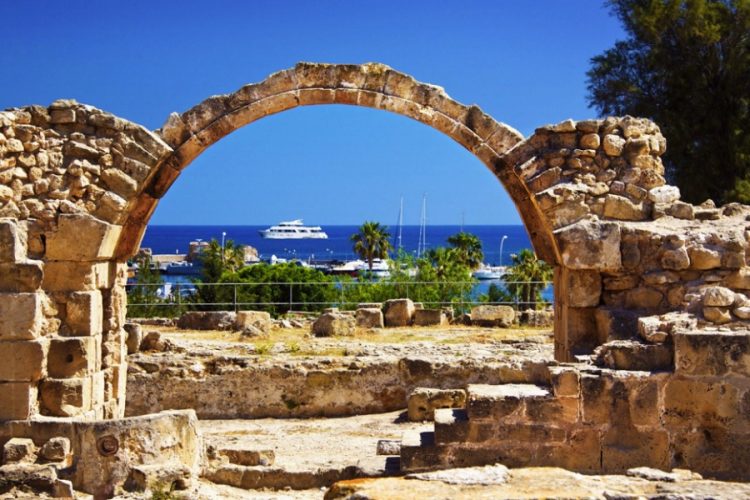 новость 26-03-2021 На Кипре подтвердили, что страна откроется для россиян с 1 апреля