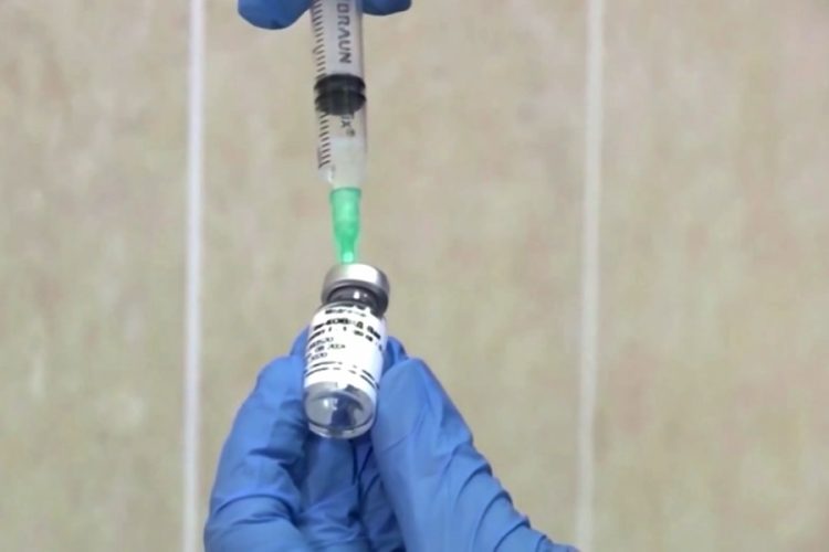 Молдавия подтвердила начало вакцинных туров в Россию